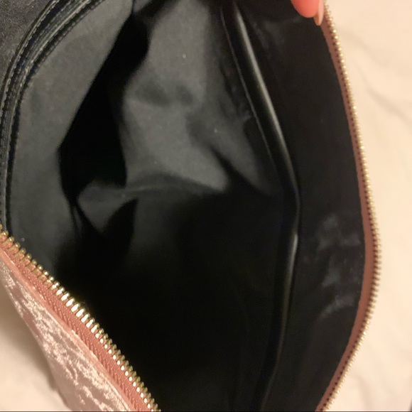 Extra 50% off! Pink Velvet Clutch - Picture 3 of 4